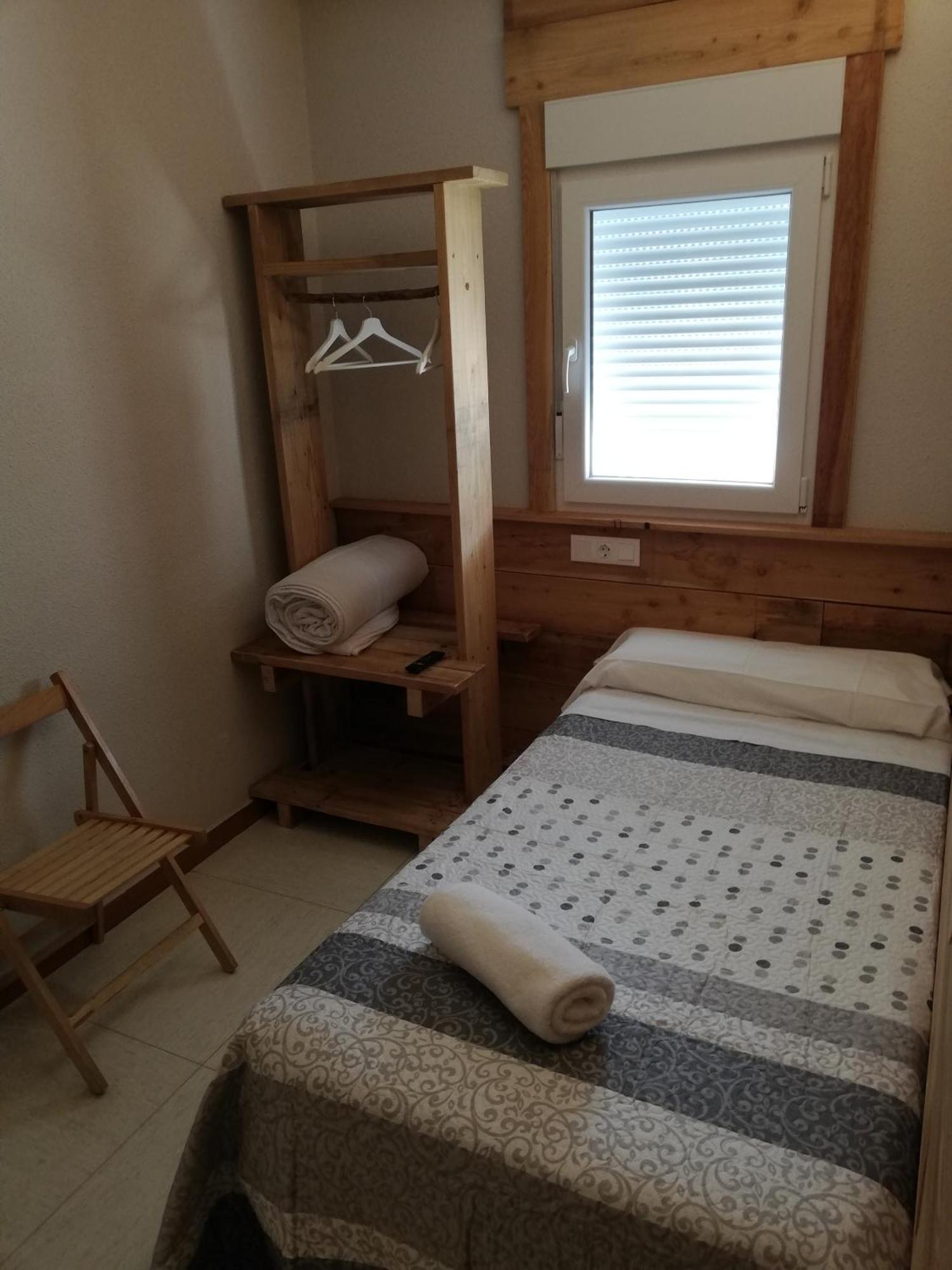 Single Room,1602987941:JPEG